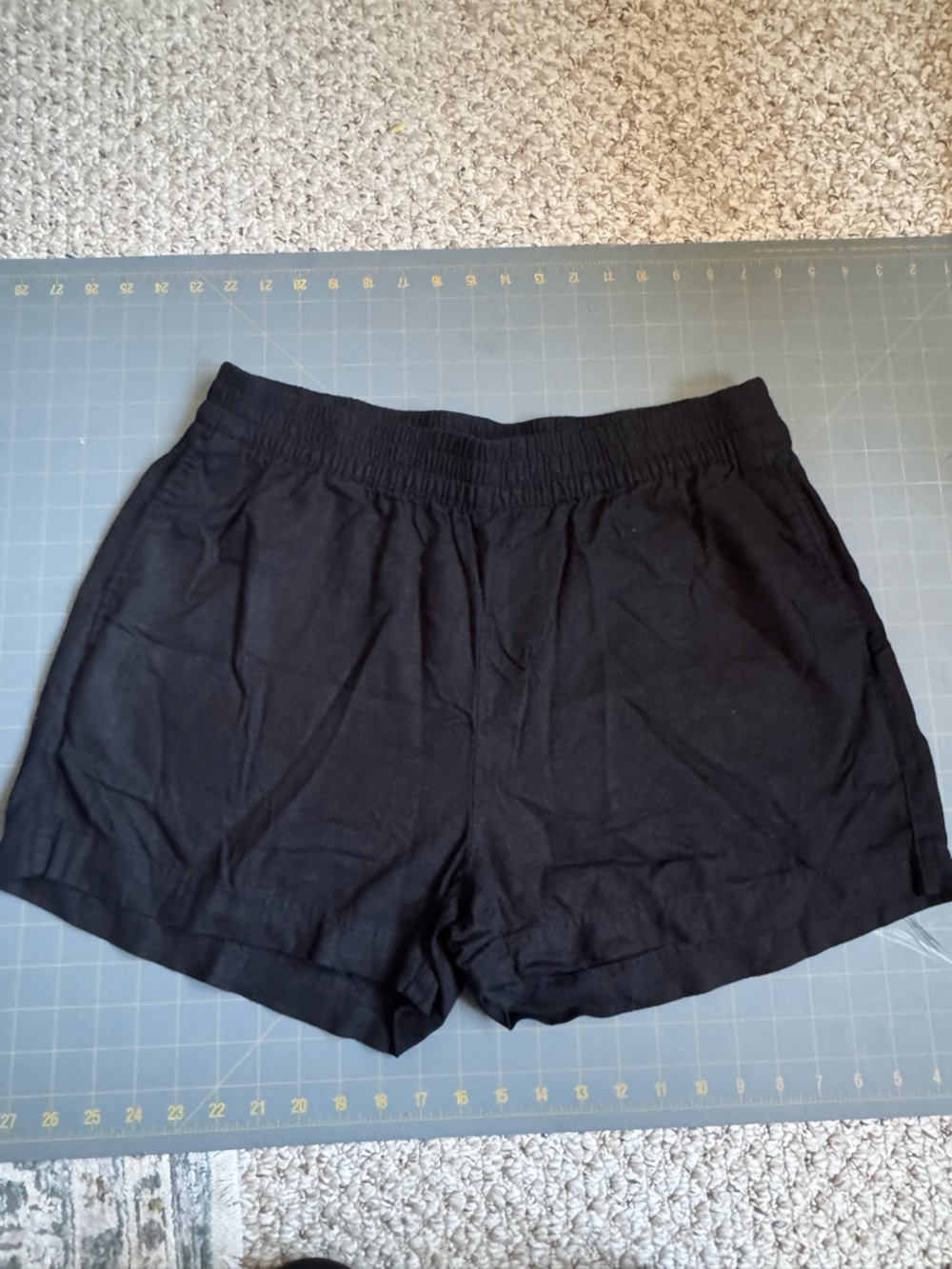Old Navy Womens black linen blend elastic waist shorts NWOT Sz L Summer Casual